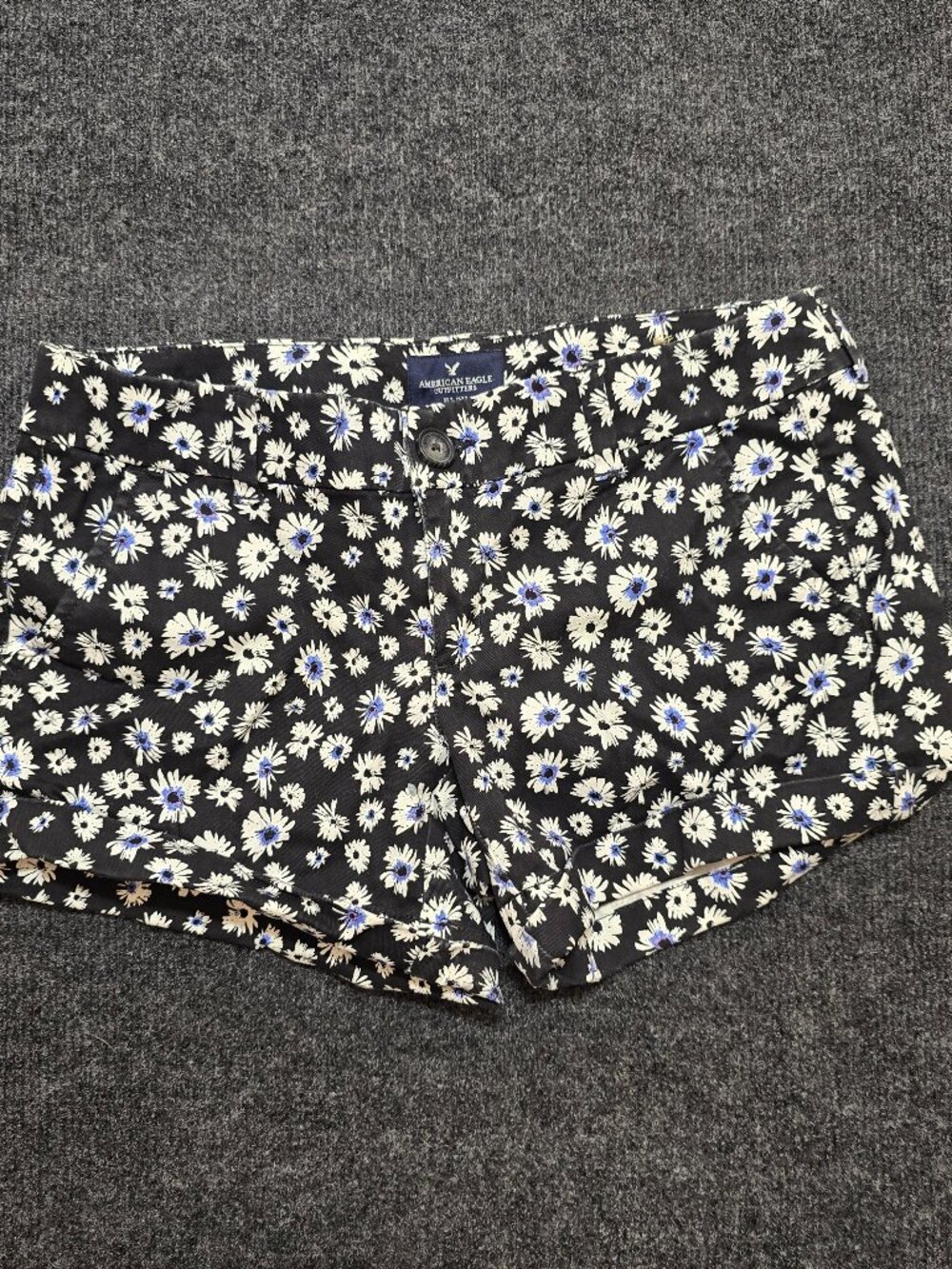 American Eagle Women’s MIDI Stretch Shorts Size 4 Navy Blue Floral Print Cotton